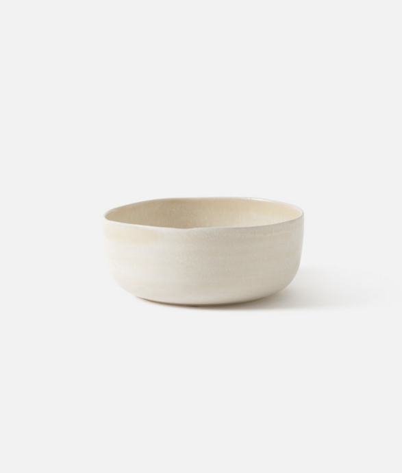 Milu Serving Bowl Off White (L) by Città - Large round fruit serving or display bowl in off white colour