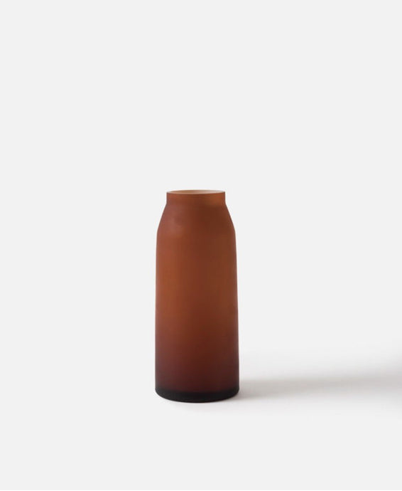 Otto Vase Amber (L) by Città - Amber round hand blown glass vase in large with matte finish